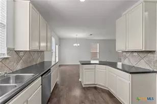 3917 Legend Pond, New Braunfels, TX 78130 - Photo 8