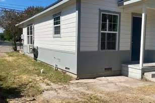 2405 Lone Tree Rd, Victoria, TX 77901 - Photo 10