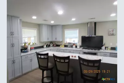 911 W Madison Avenue, Port O'Connor, TX 77982 - Photo 8