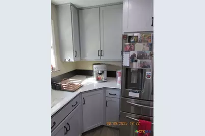 911 W Madison Avenue, Port O'Connor, TX 77982 - Photo 10