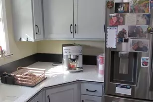 911 W Madison Ave, Port O'Connor, TX 77982 - Photo 10