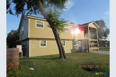 911 W Madison Avenue, Port O'Connor, TX 77982 - Photo 2