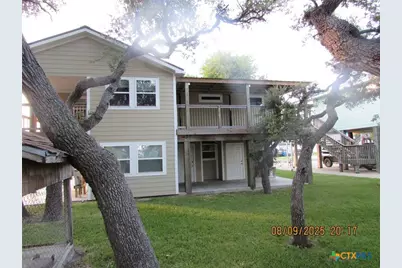 911 W Madison Avenue, Port O'Connor, TX 77982 - Photo 6