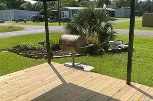 911 W Madison Ave, Port O'Connor, TX 77982 - Photo 32