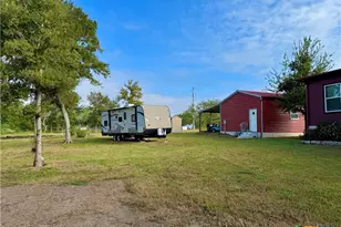 331 Elm Creek Rd, Waelder, TX 78959 - Photo 28