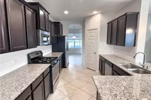 310 Creekview Way, New Braunfels, TX 78130 - Photo 2