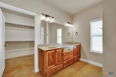 944 Hudson Lane, New Braunfels, TX 78130 - Photo 18