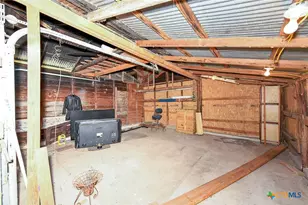 242 E Austin St, New Braunfels, TX 78130 - Photo 28