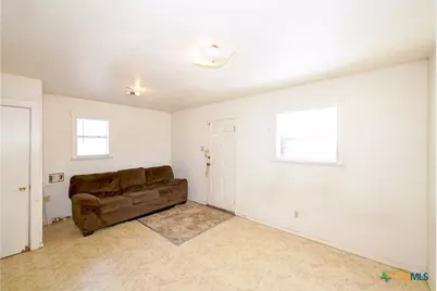 242 E Austin Street, New Braunfels, TX 78130 - Photo 14