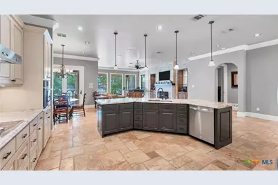 368 Rancho Road, New Braunfels, TX 78130 - Photo 14