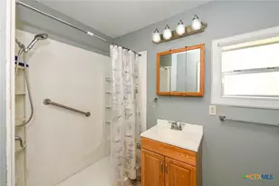 882 Samuels St, New Braunfels, TX 78130 - Photo 20