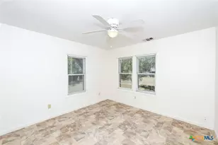 882 Samuels St, New Braunfels, TX 78130 - Photo 16