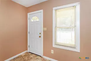 882 Samuels St, New Braunfels, TX 78130 - Photo 6