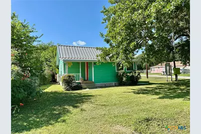 302 E Dallas Avenue, Seadrift, TX 77983 - Photo 8