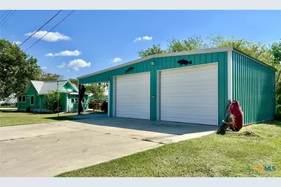 302 E Dallas Avenue, Seadrift, TX 77983 - Photo 1