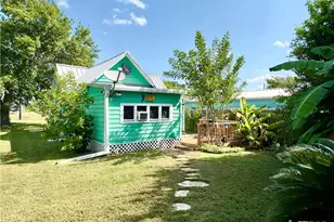 302 E Dallas Ave, Seadrift, TX 77983 - Photo 24