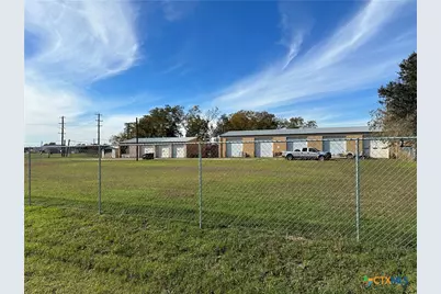 702 Clay Drive, Victoria, TX 77904 - Photo 38