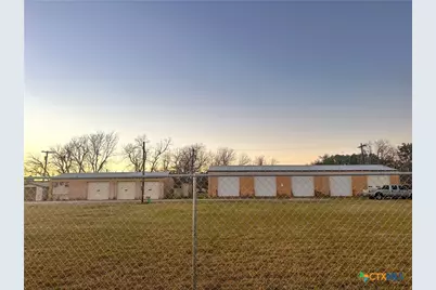 702 Clay Drive, Victoria, TX 77904 - Photo 2