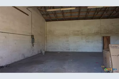 702 Clay Drive, Victoria, TX 77904 - Photo 30