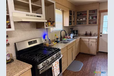 1002 E Sabine Street, Victoria, TX 77901 - Photo 10