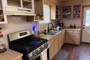 1002 E Sabine St, Victoria, TX 77901 - Photo 10