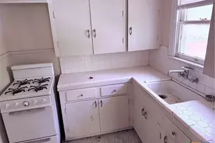 1002 E Sabine St, Victoria, TX 77901 - Photo 22