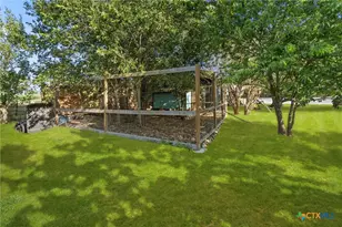 7860 FM1101, Seguin, TX 78155 - Photo 30
