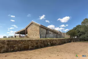 6887 Von Ormy Rd, Von Ormy, TX 78073 - Photo 40