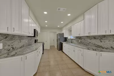 1260 Flaming Oak Drive, New Braunfels, TX 78132 - Photo 12