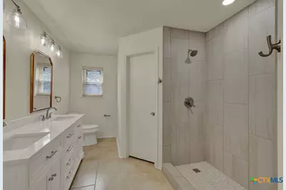 1260 Flaming Oak Drive, New Braunfels, TX 78132 - Photo 6