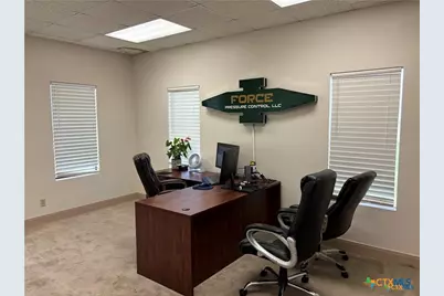 3040 W Interstate 10 Expressway, Seguin, TX 78155 - Photo 2