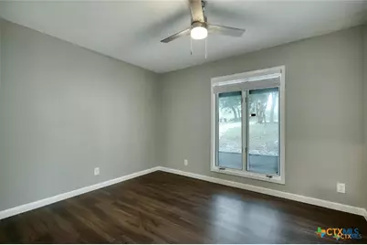 1529 N Colorado Street, Lockhart, TX 78644 - Photo 12