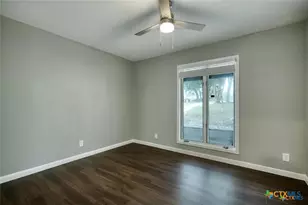 1529 N Colorado St, Lockhart, TX 78644 - Photo 12