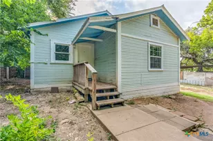 712 S Austin St, Seguin, TX 78155 - Photo 18