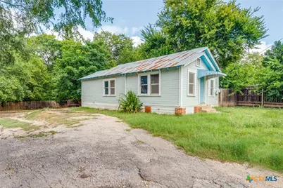 712 S Austin Street, Seguin, TX 78155 - Photo 4