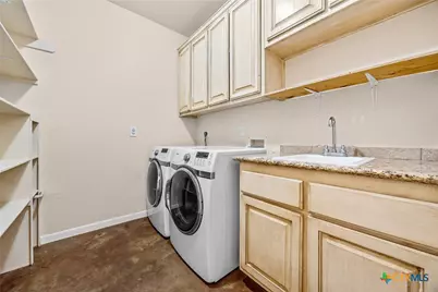 3917 Walden Creek Crossing, Harker Heights, TX 76548 - Photo 16