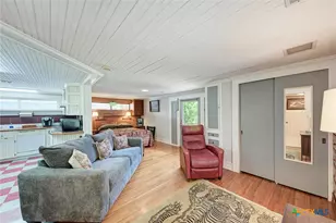 401 W 4th St, Lampasas, TX 76550 - Photo 36