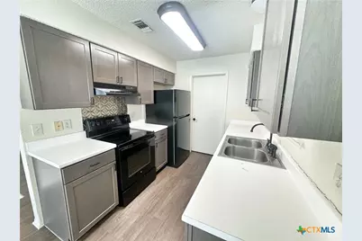 2221 Michigan Street, New Braunfels, TX 78130 - Photo 8