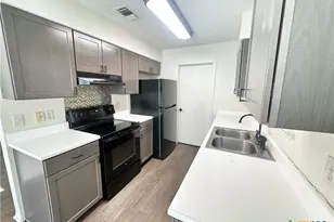 2221 Michigan St, New Braunfels, TX 78130 - Photo 8