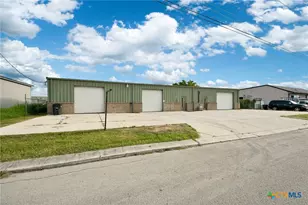 218 Trade Center, New Braunfels, TX 78130 - Photo 1
