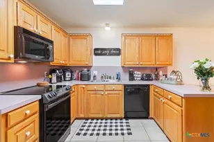 905 Black Diamond Cir, Hewitt, TX 76643 - Photo 16