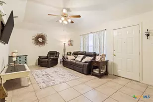 905 Black Diamond Cir, Hewitt, TX 76643 - Photo 8