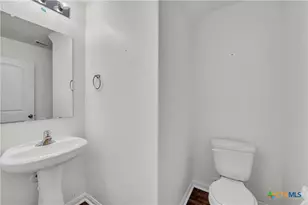 5017 Cressler Ln, Jarrell, TX 76537 - Photo 4