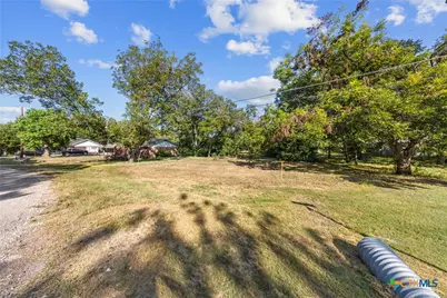 305 S Austin, Holland, TX 76534 - Photo 2