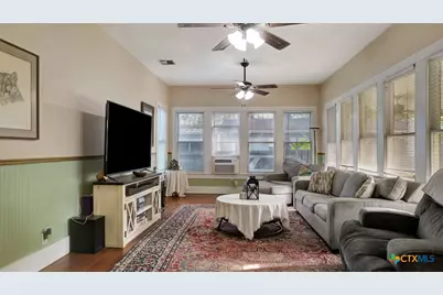 204 S Valley Street, Cuero, TX 77954 - Photo 12