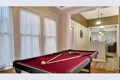 204 S Valley Street, Cuero, TX 77954 - Photo 18