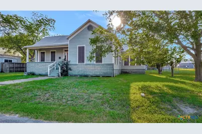 204 S Valley Street, Cuero, TX 77954 - Photo 4