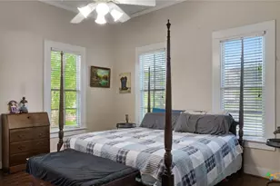 204 S Valley St, Cuero, TX 77954 - Photo 8