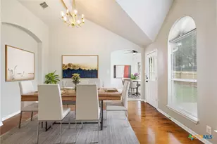 450 Walnut Heights Blvd, New Braunfels, TX 78130 - Photo 4