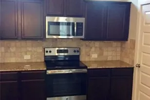 562 Creekside Frst, New Braunfels, TX 78130 - Photo 4